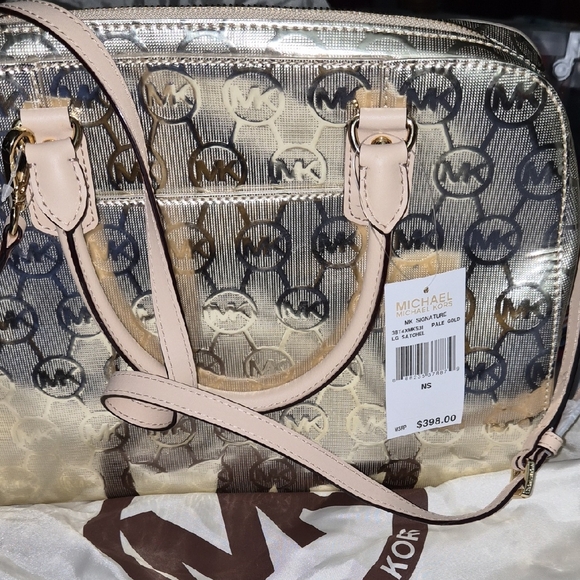 MICHAEL Michael Kors Handbags - 💛Brand New Gold Patent Large Michael Kors Signature Satchel